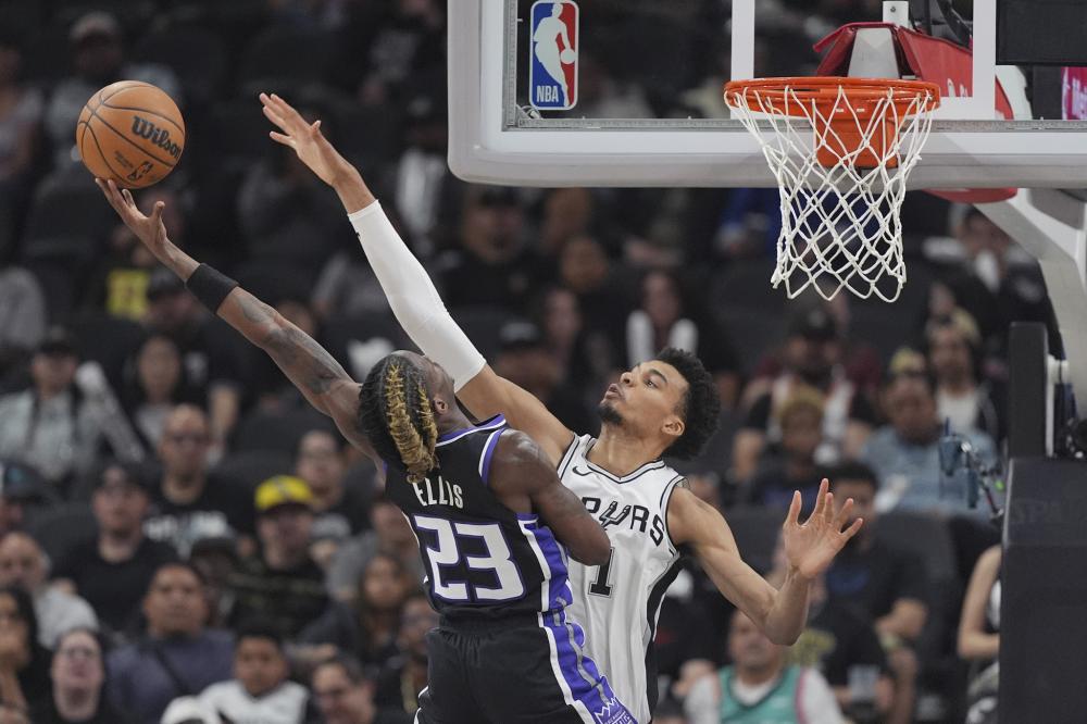 他在门前的 他在门前的