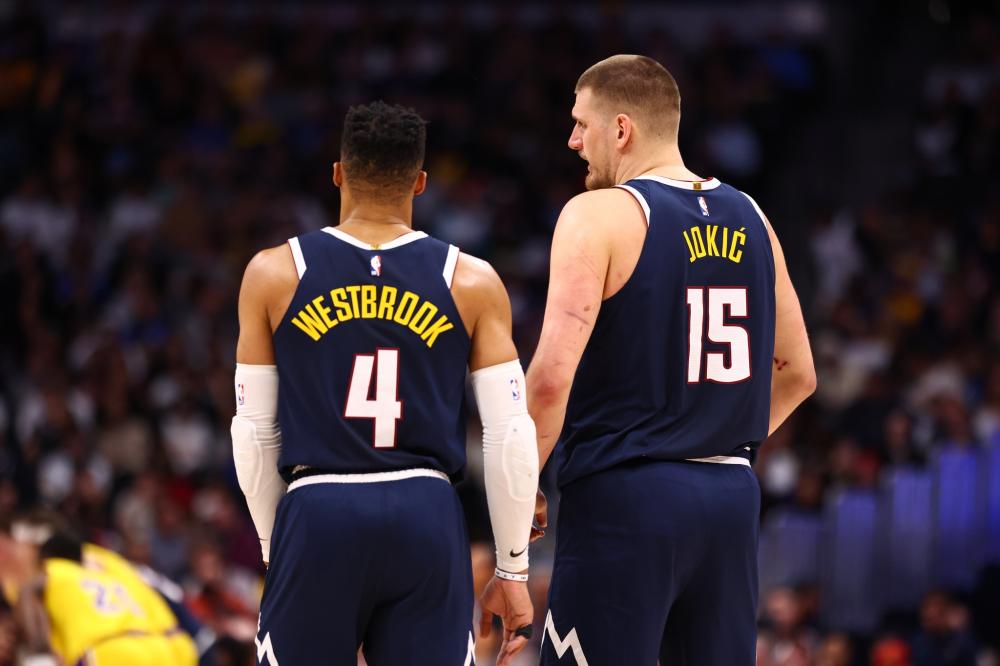 更是一场属 更是一场属